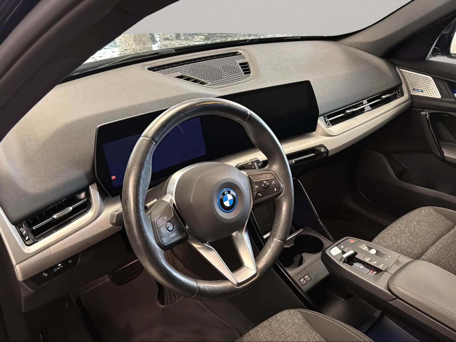 BMW iX1 xDrive30 AHK Driv.Assist Harman K Kamera foto 5