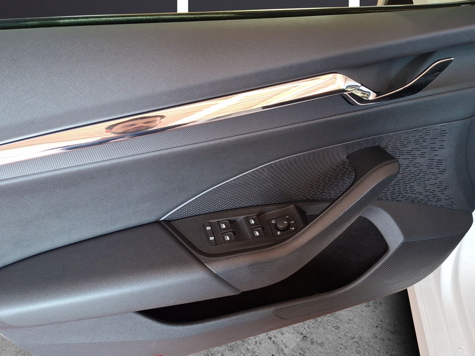 Fahrzeugabbildung SKODA Octavia Combi TDI First-Edition DSG Standhzg. LE