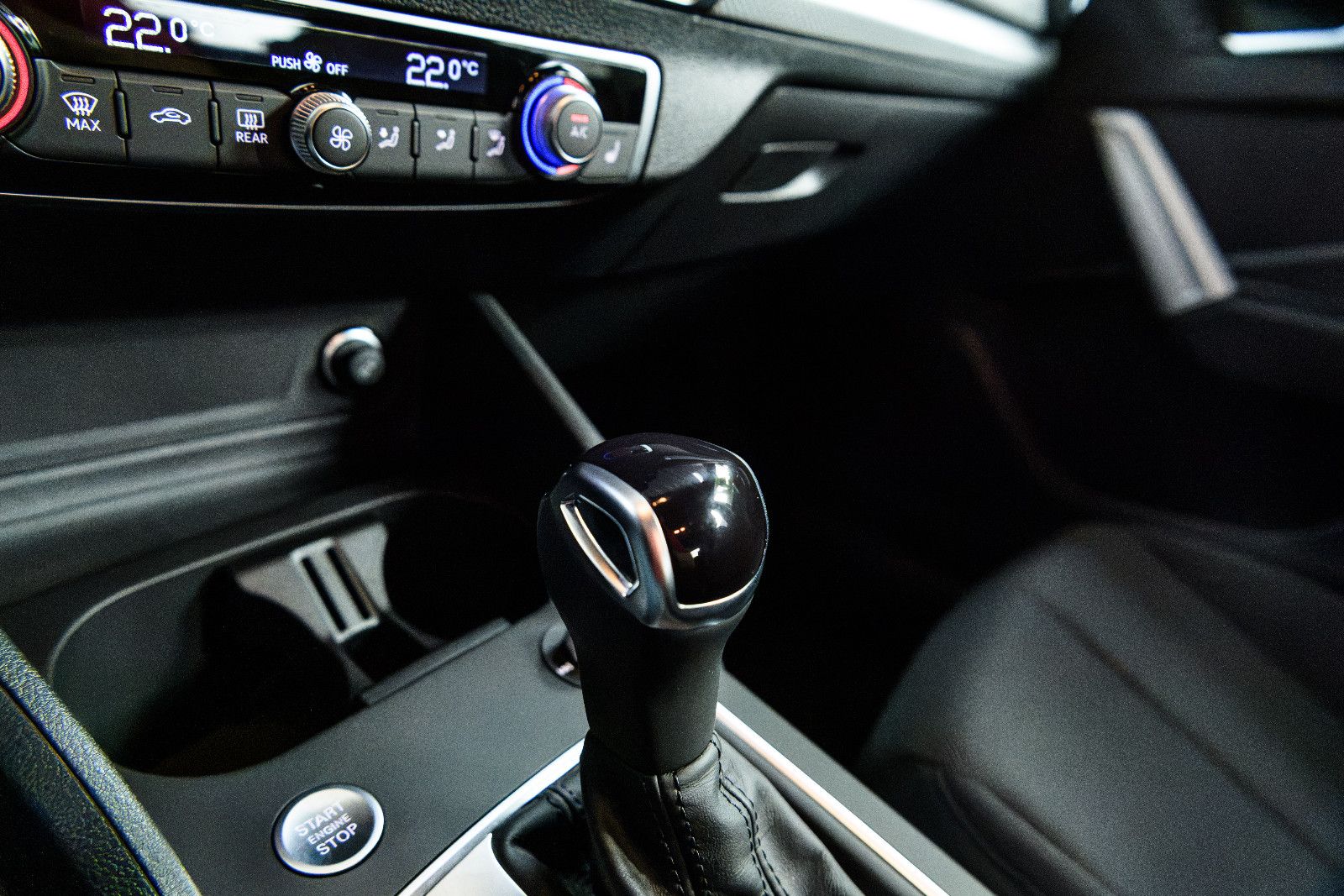Fahrzeugabbildung Audi Q2 35 TFSI +Kamera +Sitzheizung +DAB
