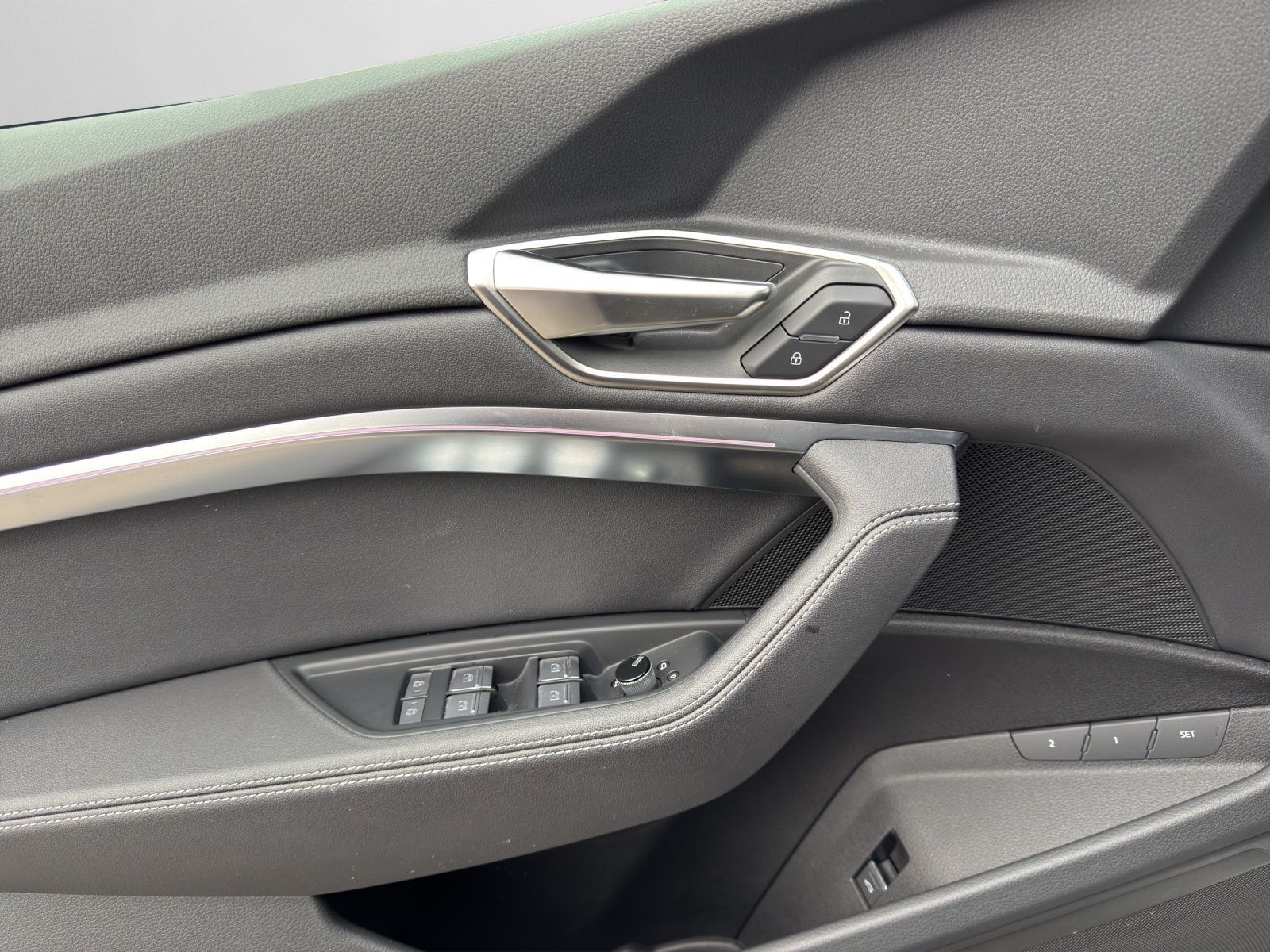 Audi Q8 e-tron - Bild 14