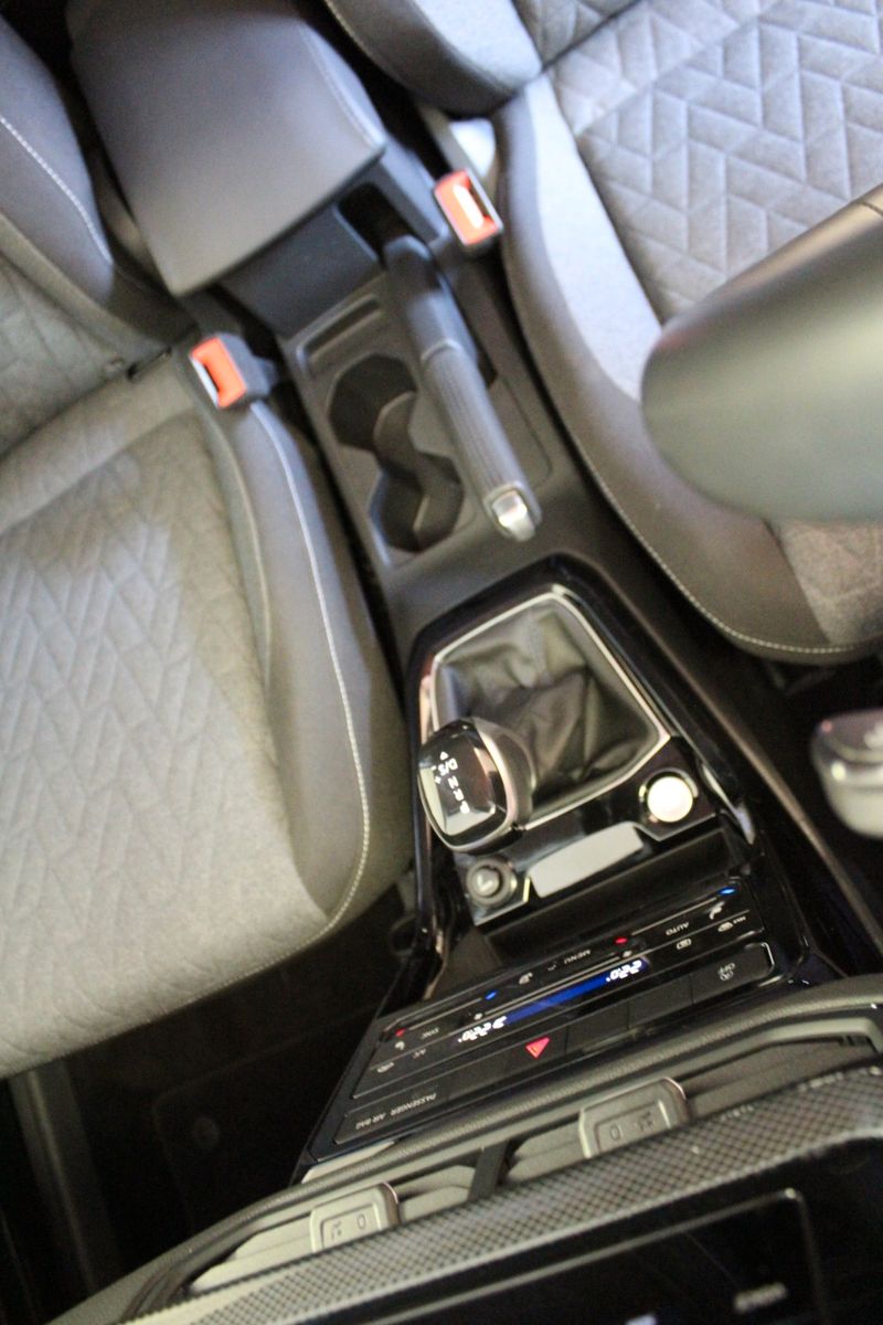 Fahrzeugabbildung Volkswagen T-Cross 1.0 TSI DSG *Sitzhzg*Kamera*