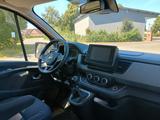 Renault Trafic Spaceclass dCi 2,0 / 150 PS Automatik - rote Renault Trafic