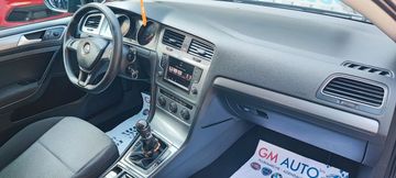 Volkswagen Golf - 11