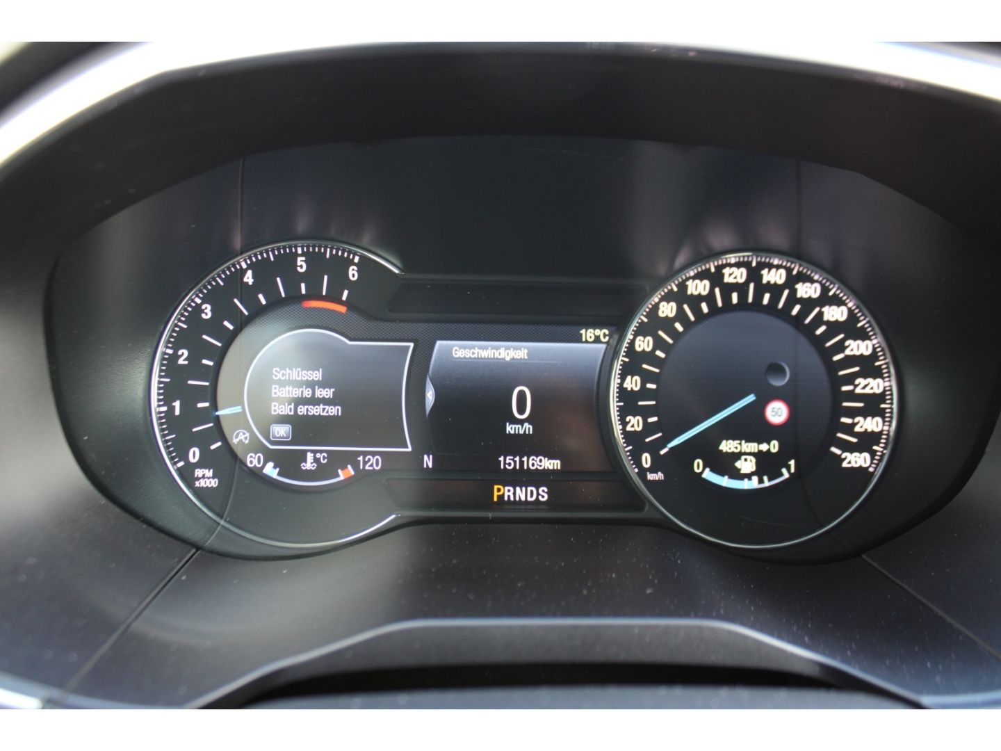 Fahrzeugabbildung Ford Galaxy Titanium 7 Sitze AHK Navi Pano GRA GJR PD