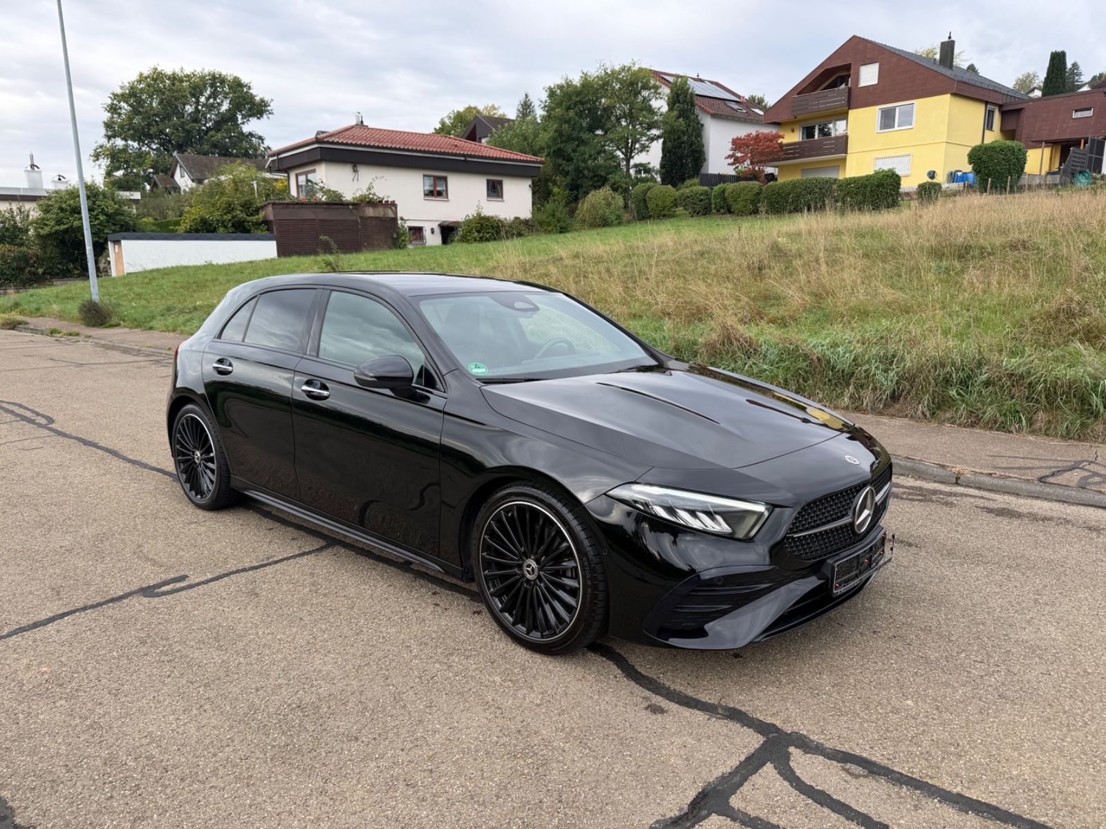 Mercedes-Benz A 180 AMG LINE LED KAMERA 19 ZOLL AMBIENTE NIGHT foto 3