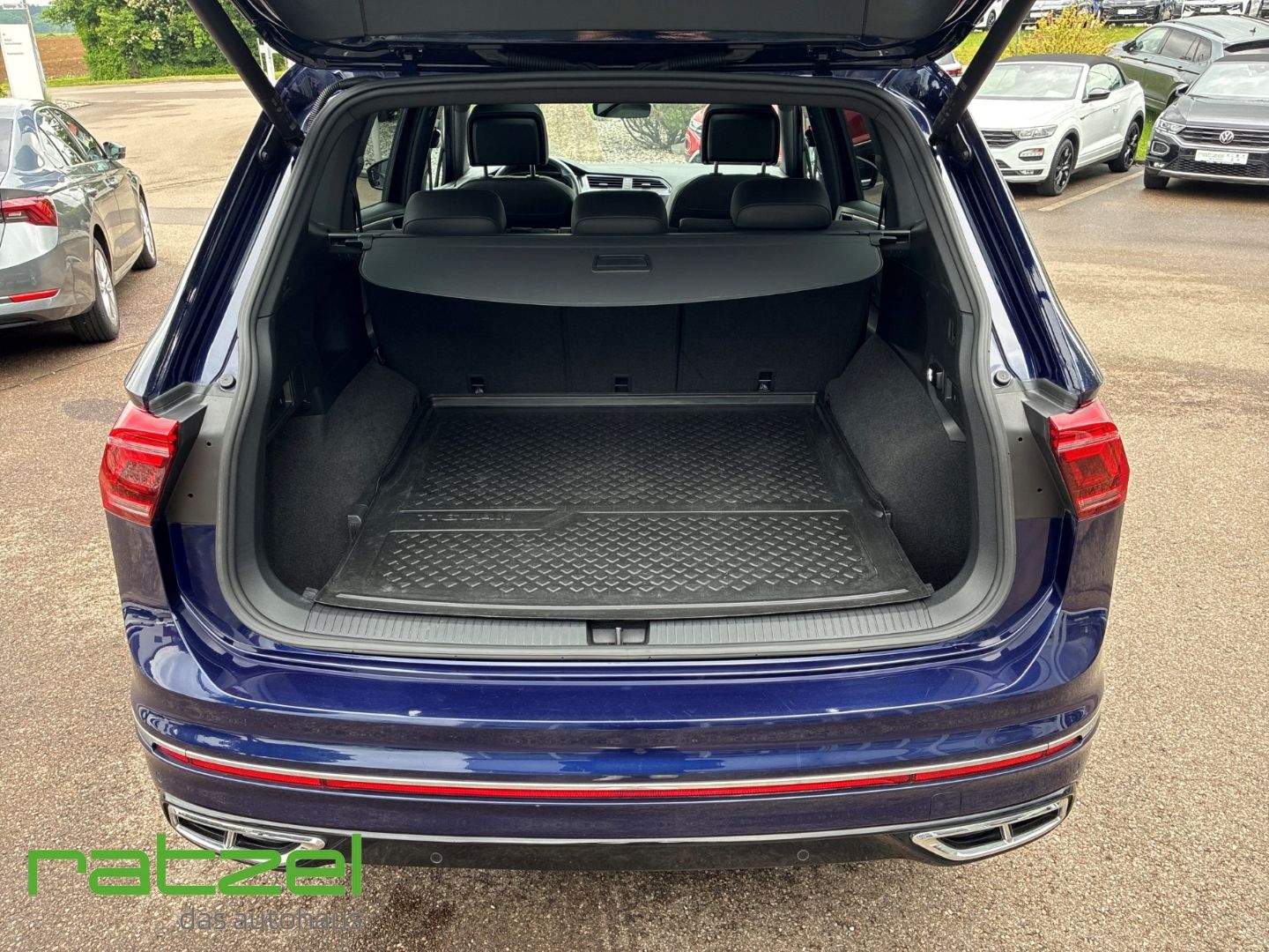 Fahrzeugabbildung Volkswagen Tiguan Allspace 4Motion R-Line 2.0 TDI DSG HUD P