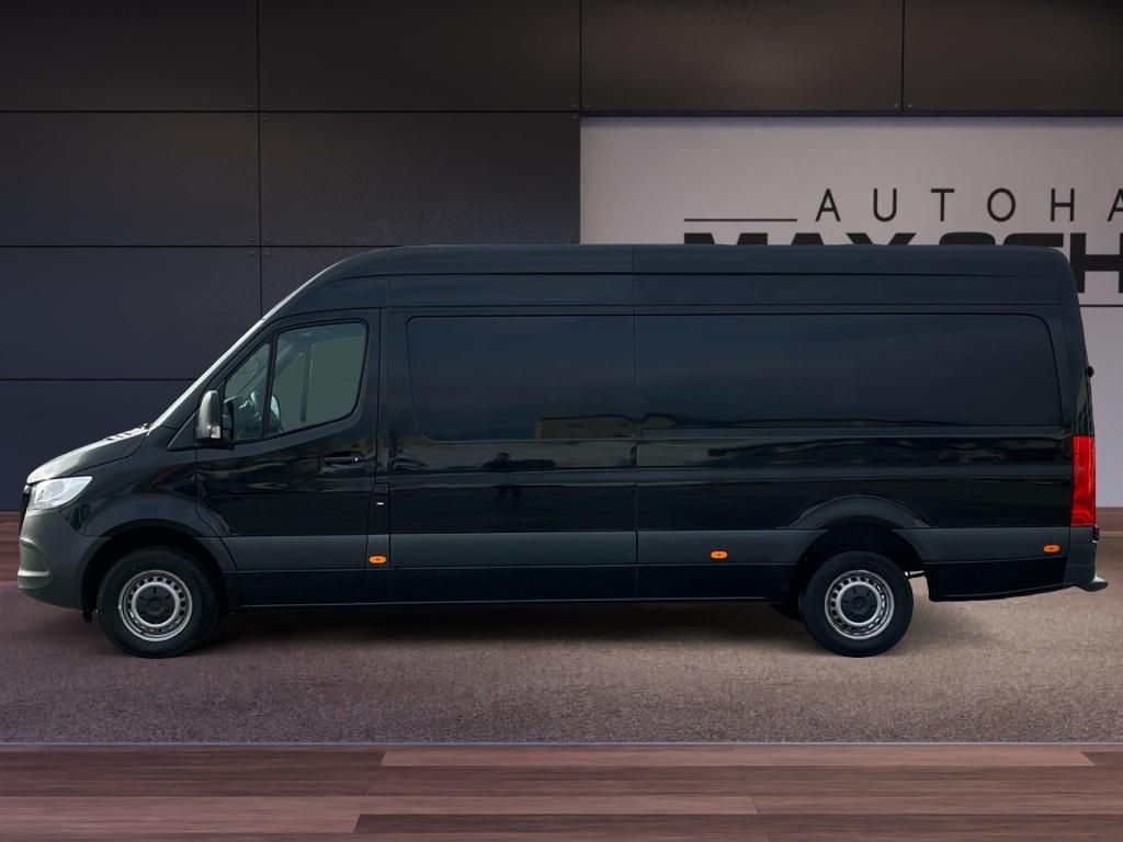 Fahrzeugabbildung Mercedes-Benz Sprinter 317 CDI schwarz SHZ MBUX Schwingsitz