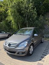 Mercedes-Benz B 180 BlueEFFICIENCY - - Mercedes-Benz B 180 Gebrauchtwagen in Hagen
