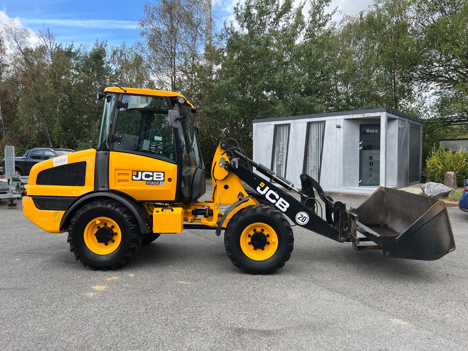 JCB 406 SV C Gabel + Schaufel