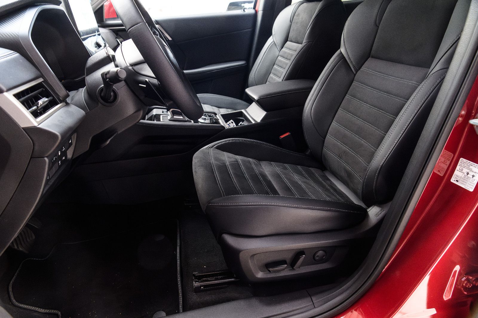 Fahrzeugabbildung Mitsubishi Outlander Intro Edition +4WD+ LED+AHK+Kam+20"