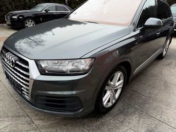 Audi Q7 - 3