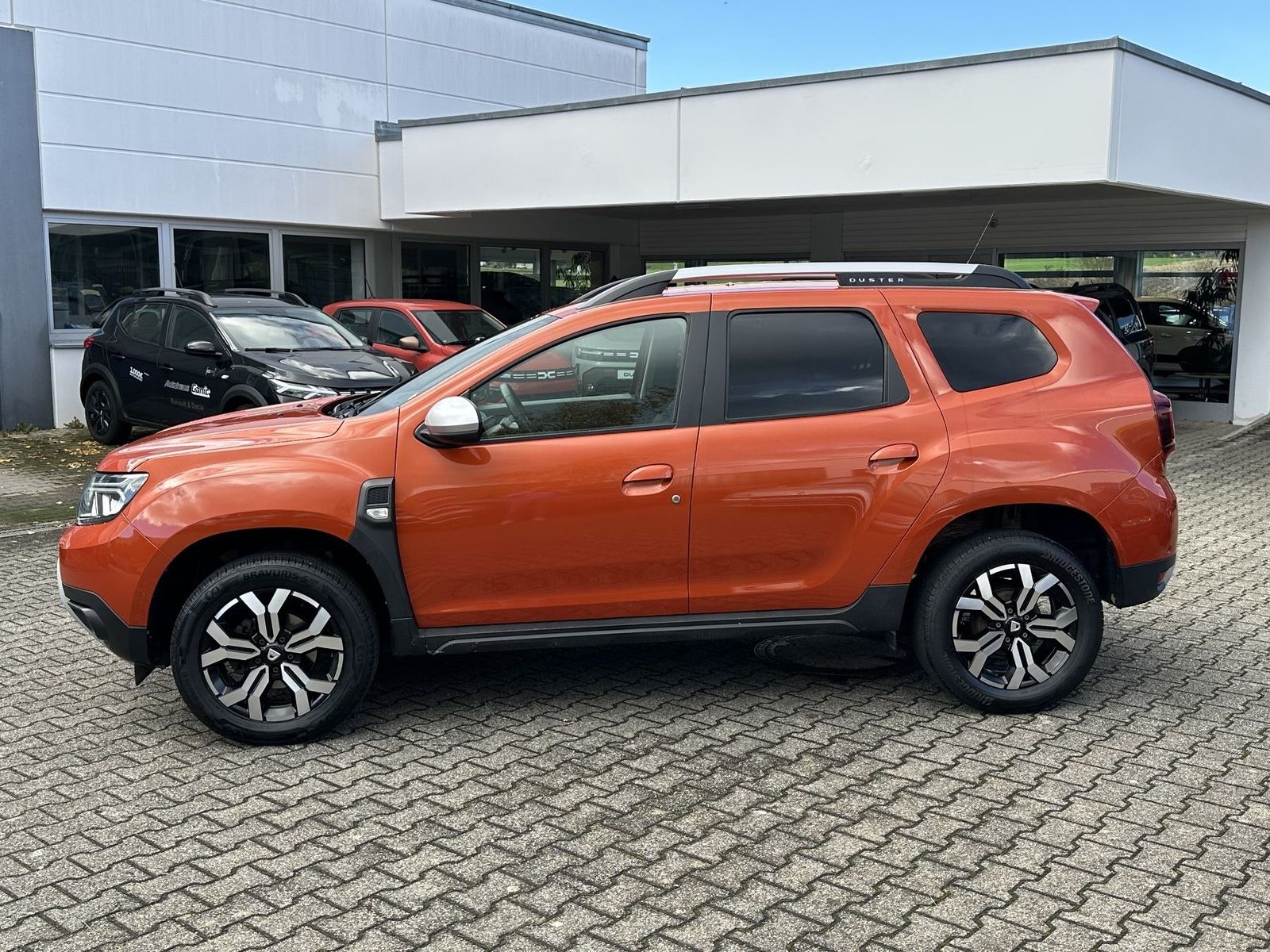 Fahrzeugabbildung Dacia Duster Prestige+ DCi 115 Navi SHZ 360° Kamera uv