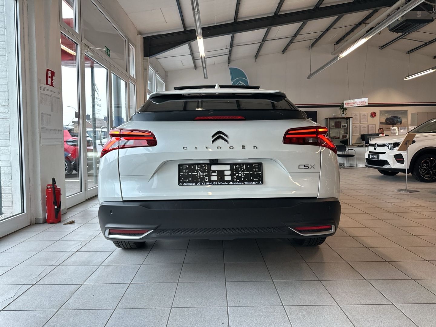 Fahrzeugabbildung Citroën C5X Plug-in 225 EAT8 Shine Pack Navi Panodach