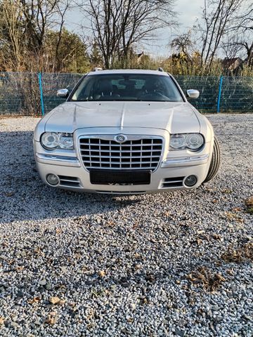 Chrysler 300C Touring 3.5 V6 AWD Autom. - Gasanlage! 