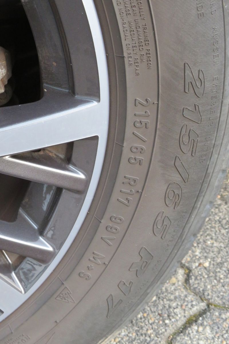 Fahrzeugabbildung Volkswagen Tiguan Life TDI DSG AHK NAVI KAMERA LED ACC GJ