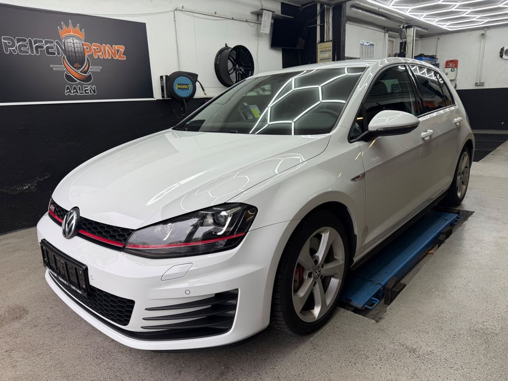 Image of Volkswagen Golf