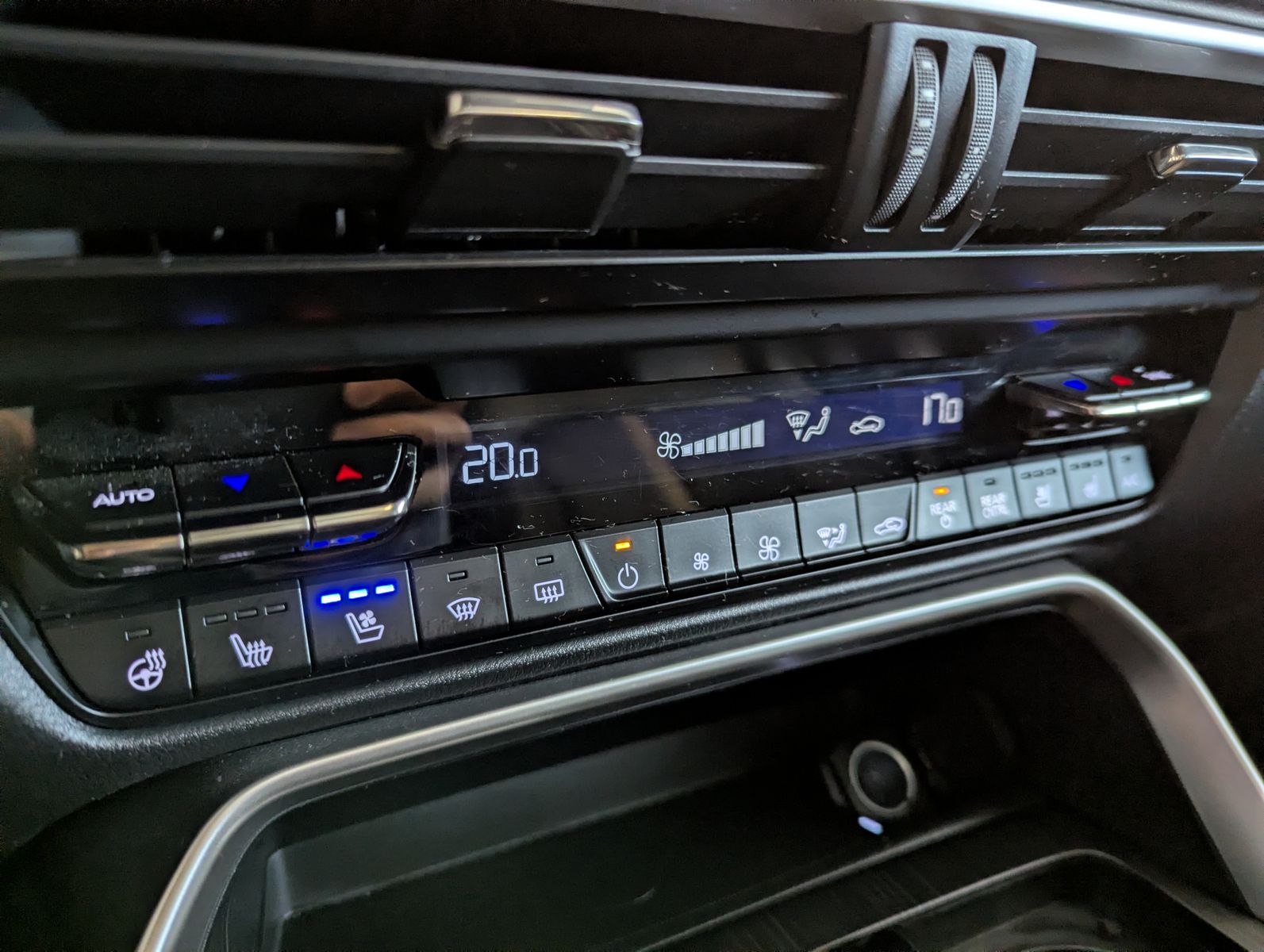 MAZDA CX-80 2.5 SKYACTIV PHEV 327 HOMURA+ 7-Sitze Pano - Image 33