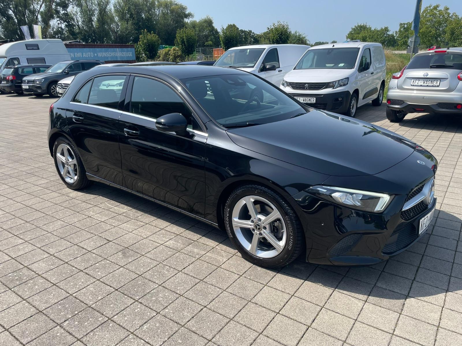 Mercedes-Benz A 180 d KAMERA LED DIGITAL TACHO 1.Hand