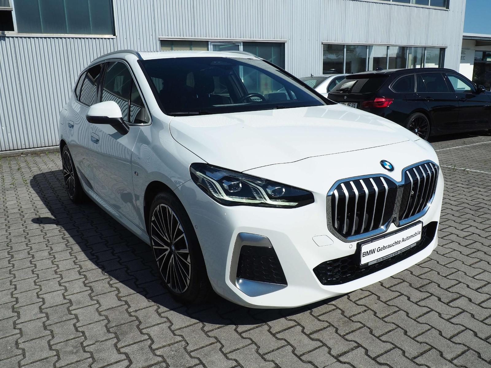 BMW 218 i Active Tourer Aut.*M-Sport*AHK*Pano*HUD*H/