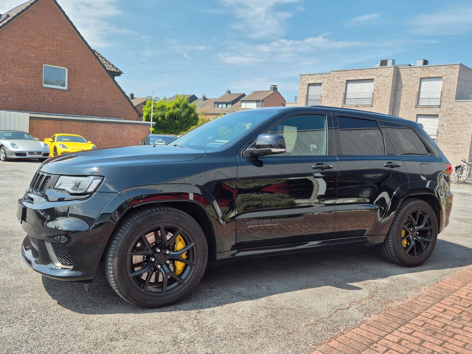 Fahrzeugabbildung Jeep Grand Cherokee Trackhawk/1A Historie/Gasanlage