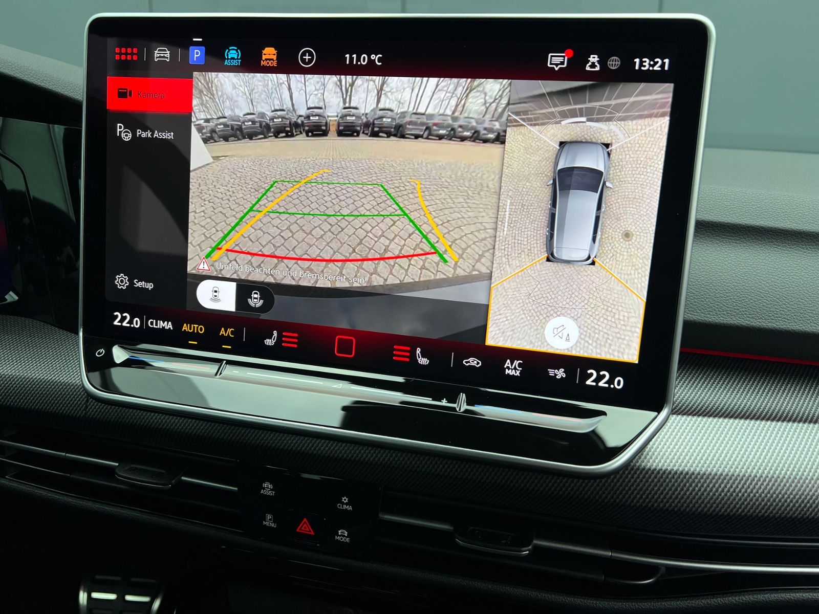 Fahrzeugabbildung Volkswagen Golf VIII R 2.0 TSI DSG 4MOTION *IQ.Light, Black