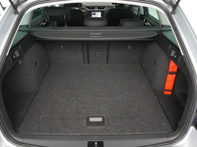 Octavia COMBI TSI SOLEIL+NAVI+RÜCKFAHRKAMERA+SIT