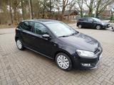 Volkswagen Polo 90PS TÜV neu! EZ04/13; Checkheft gepflegt - Volkswagen Polo: Schwarz, 9n