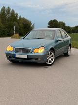 Mercedes-Benz C 200 KOMPRESSOR ELEGANCE TÜV*AHK*8xbereift - Mercedes C-Klasse mit Halbautomatikschaltung