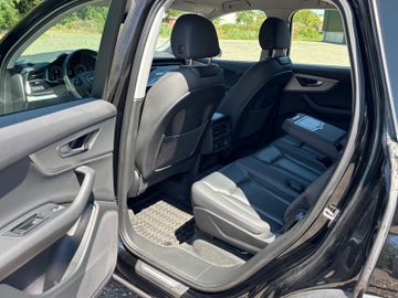 Audi Q7 - 11