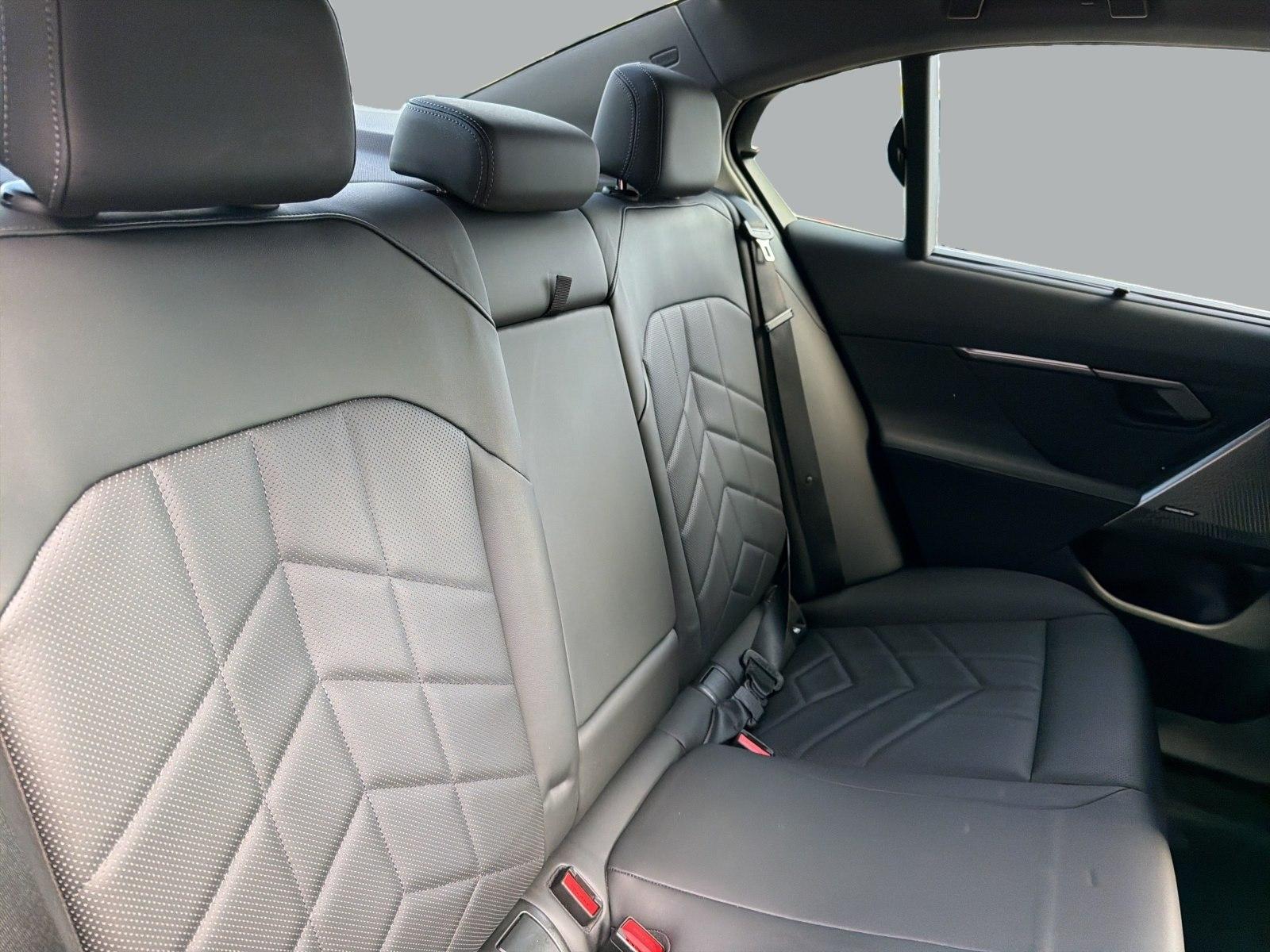BMW 530e 360° STANDHZ HEAD-UP SITZBELÜFT PANO RFK BT