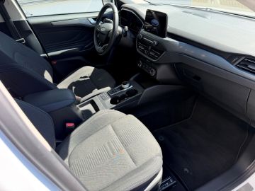 Ford Focus - 8