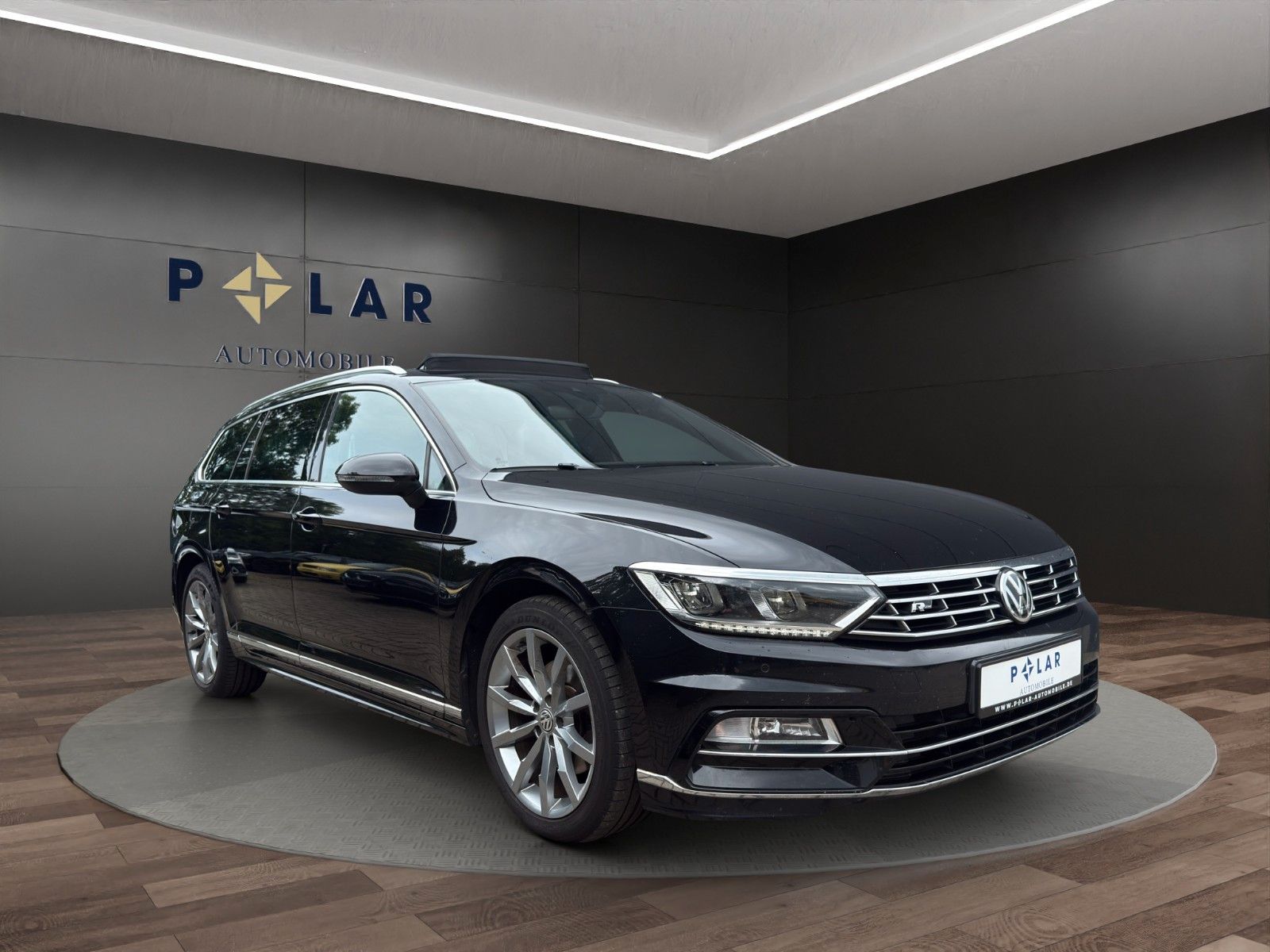 Fahrzeugabbildung Volkswagen Passat Variant *R-Line*Pano*DYNAUDIO*Virt.Cock*