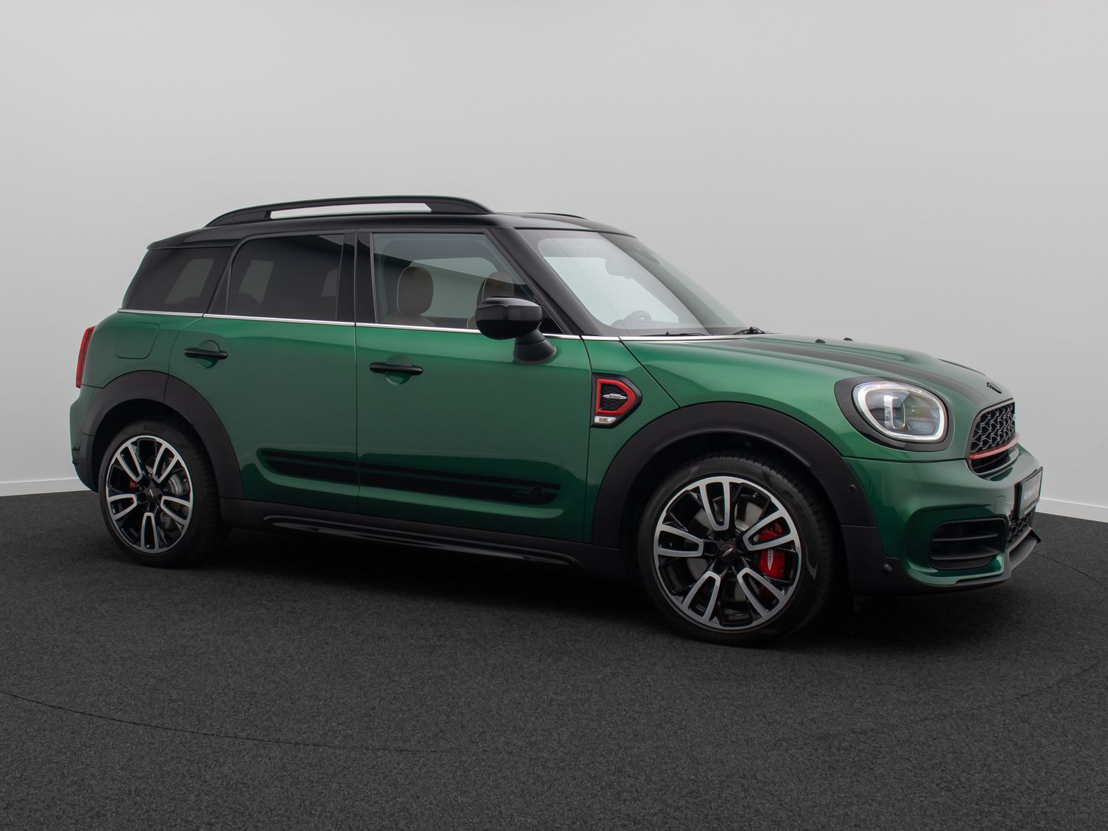 Fahrzeugabbildung MINI John Cooper Works Countryman ALL4 HUD H/K 19Zoll