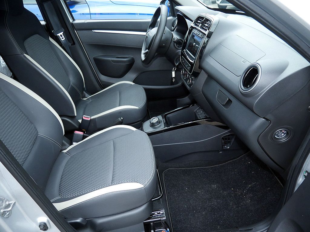 Fahrzeugabbildung Dacia Spring Essential KLIMA PDC RÜCKFAHRKAMERA NAVI