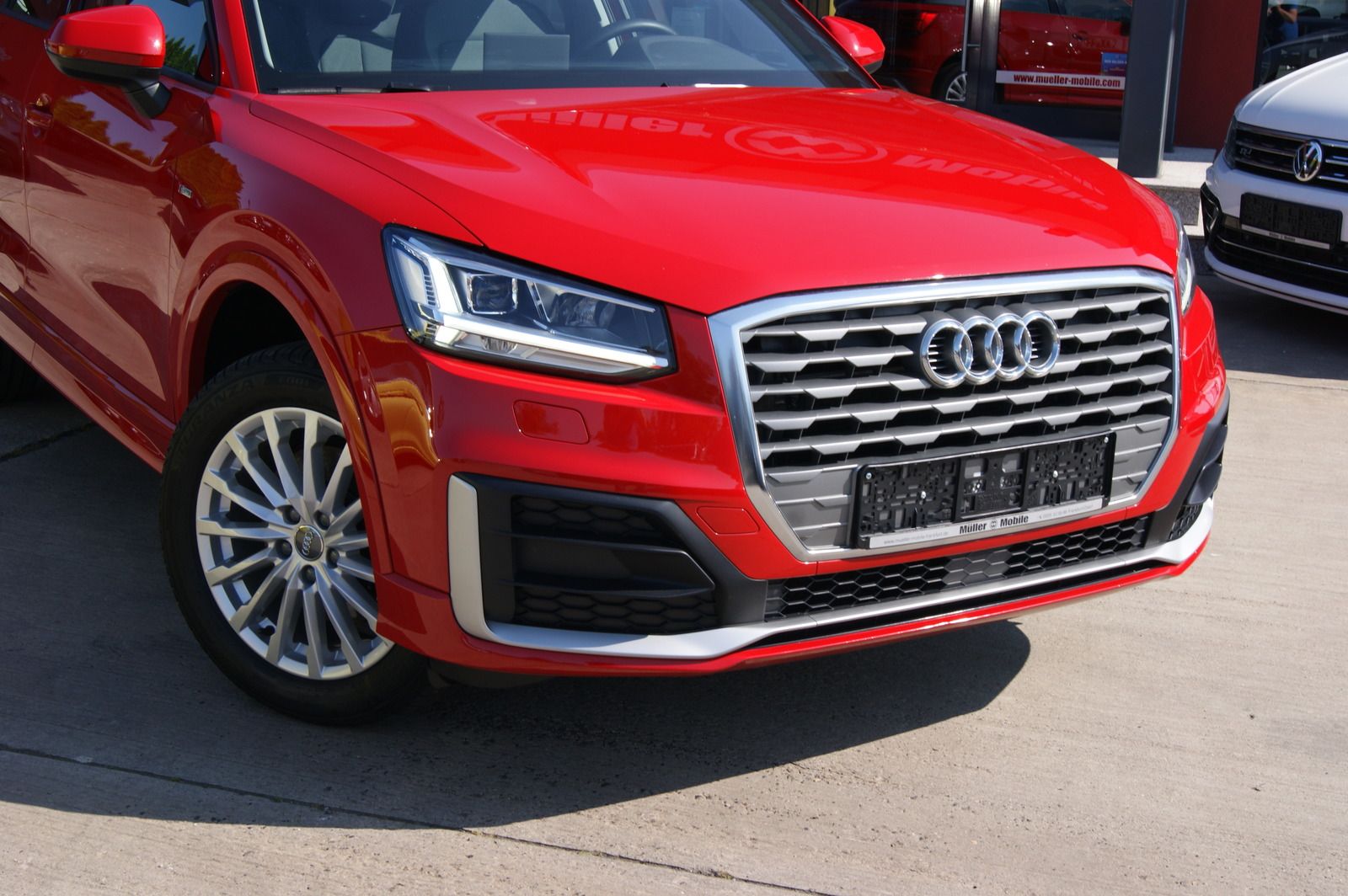 Fahrzeugabbildung Audi Q2 35 TDI design S-LINE AUDI-SOUND LED ANHZV PDC