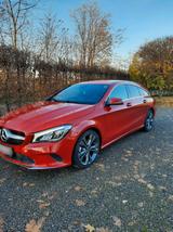 Mercedes-Benz CLA 180 Shooting Brake - - rote Mercedes-Benz CLA 180 Shooting Brake