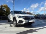 Volkswagen Touareg 3.0 V6 TDI SCR 170kW 4MOT DRIVE Tipt... - VW Touareg Gebrauchtwagen in Frankfurt