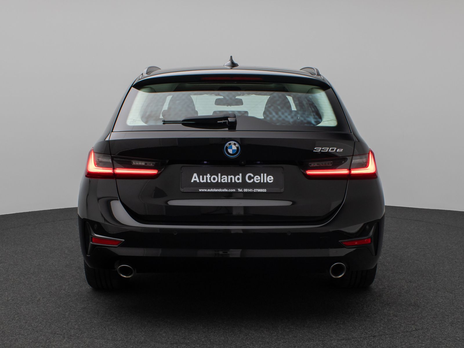 Fahrzeugabbildung BMW 330e Panorama Kamera DAB WLAN Lenkrhzg Alarm LED