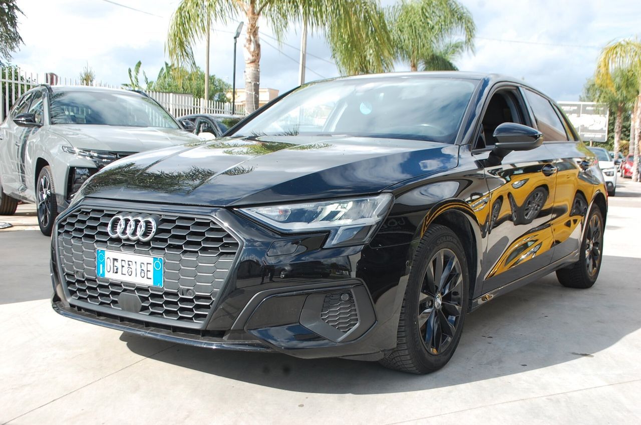 Audi A3 Sportback 35 2.0 tdi 150CV Business S-Tr imagem 3