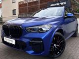 BMW X5 M50i PANO-SKY*2Achs*Massage*Sitzkl*AHK*360° - blaue BMW X5 M50