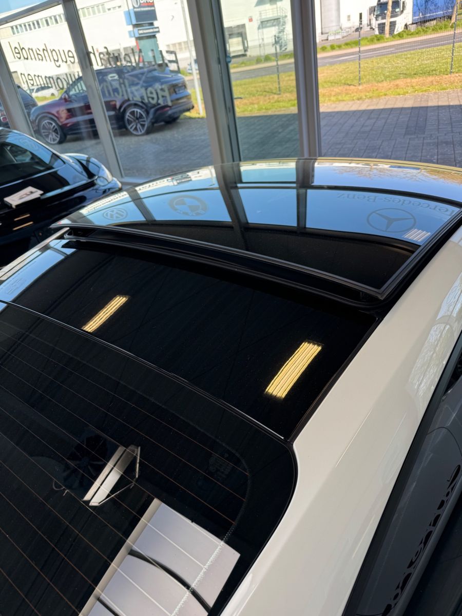 Fahrzeugabbildung Porsche 991/911 Carrera/Großes Glasdach/MWST ausweisbar