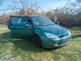 Ford Focus Ghia  BJ 98 - gebrauchte Ford Focus aus dem Jahr 1998