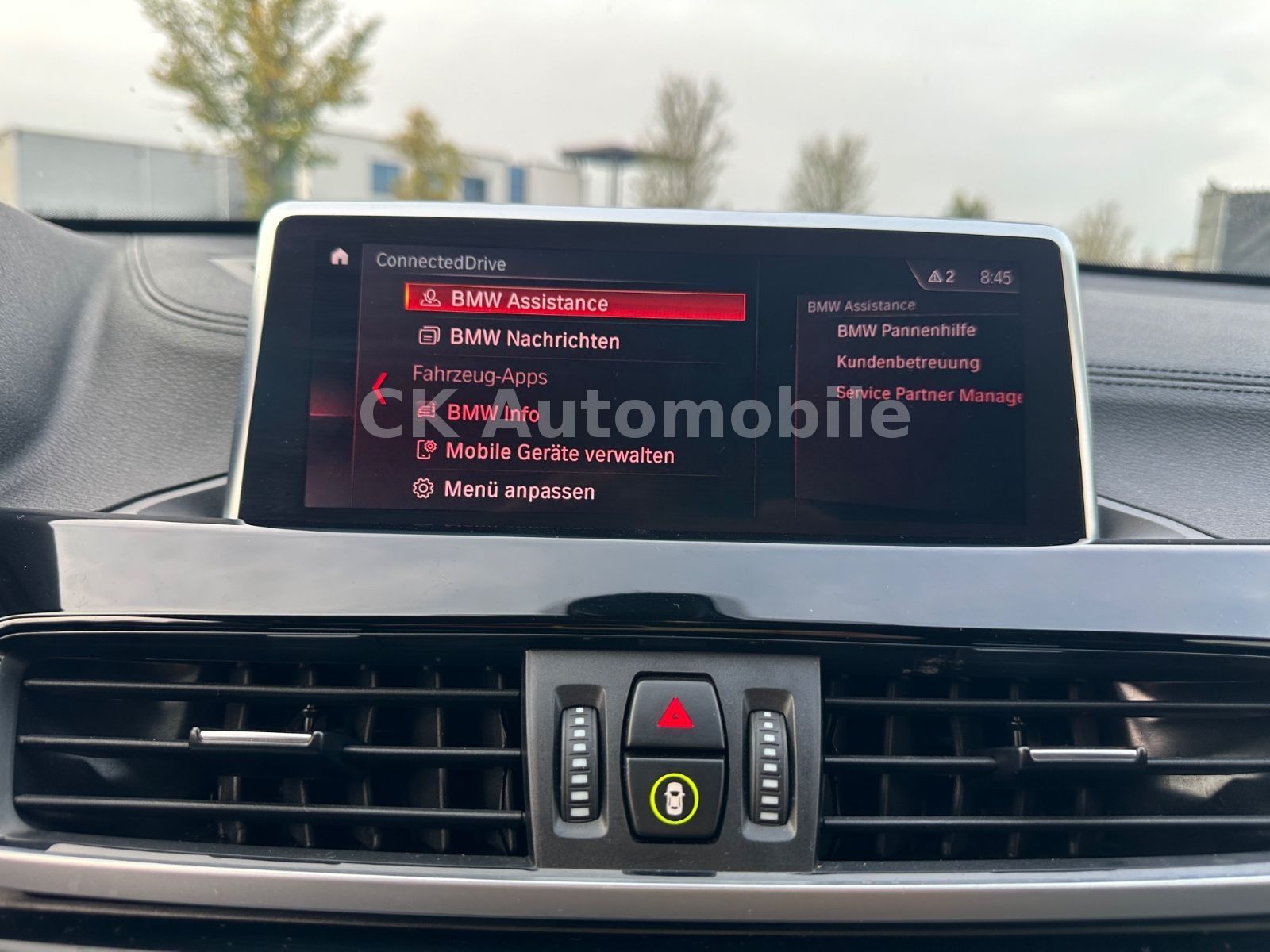 Fahrzeugabbildung BMW X1 sDrive 20d Sport-Line/Navi/LED/Tempomat/AHK
