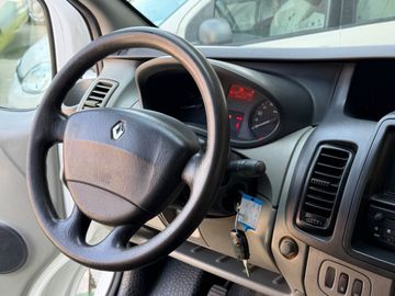 Renault Trafic - 9