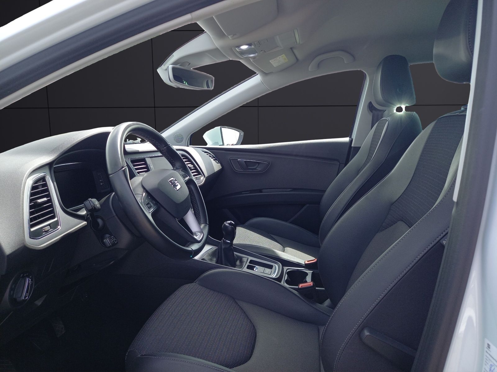 Fahrzeugabbildung SEAT Leon Sportstourer Xcellence 1.5 TSI ACT ACC NAVI