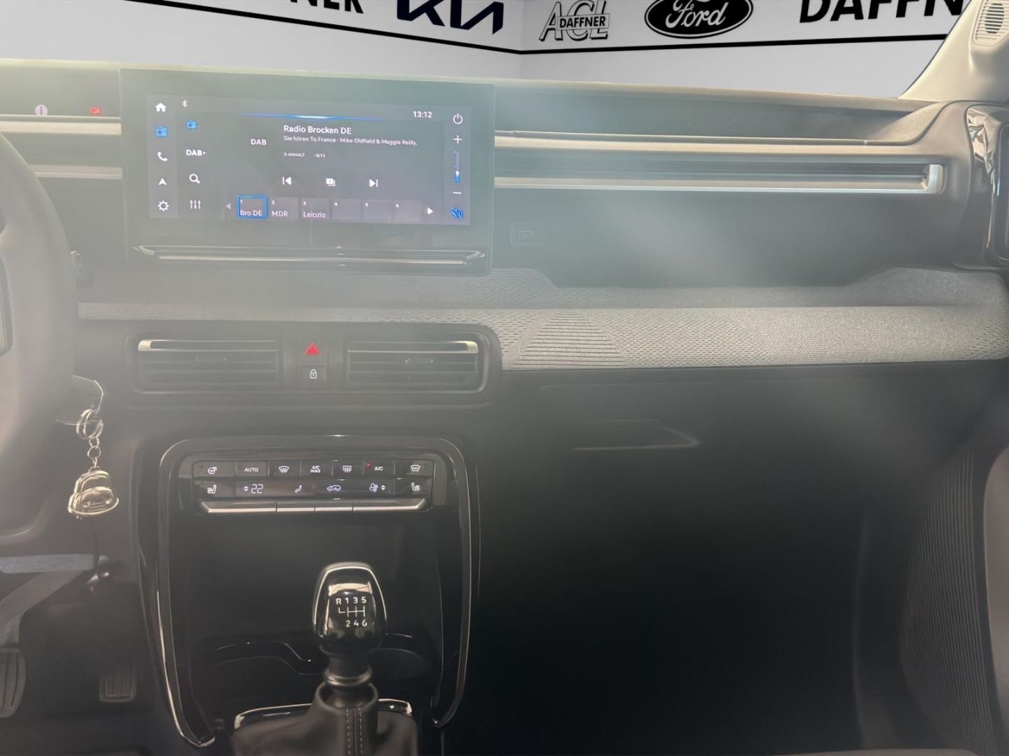 Fahrzeugabbildung Citroën C3 Turbo 100 MAX HUD Navi Soundsystem LED Apple
