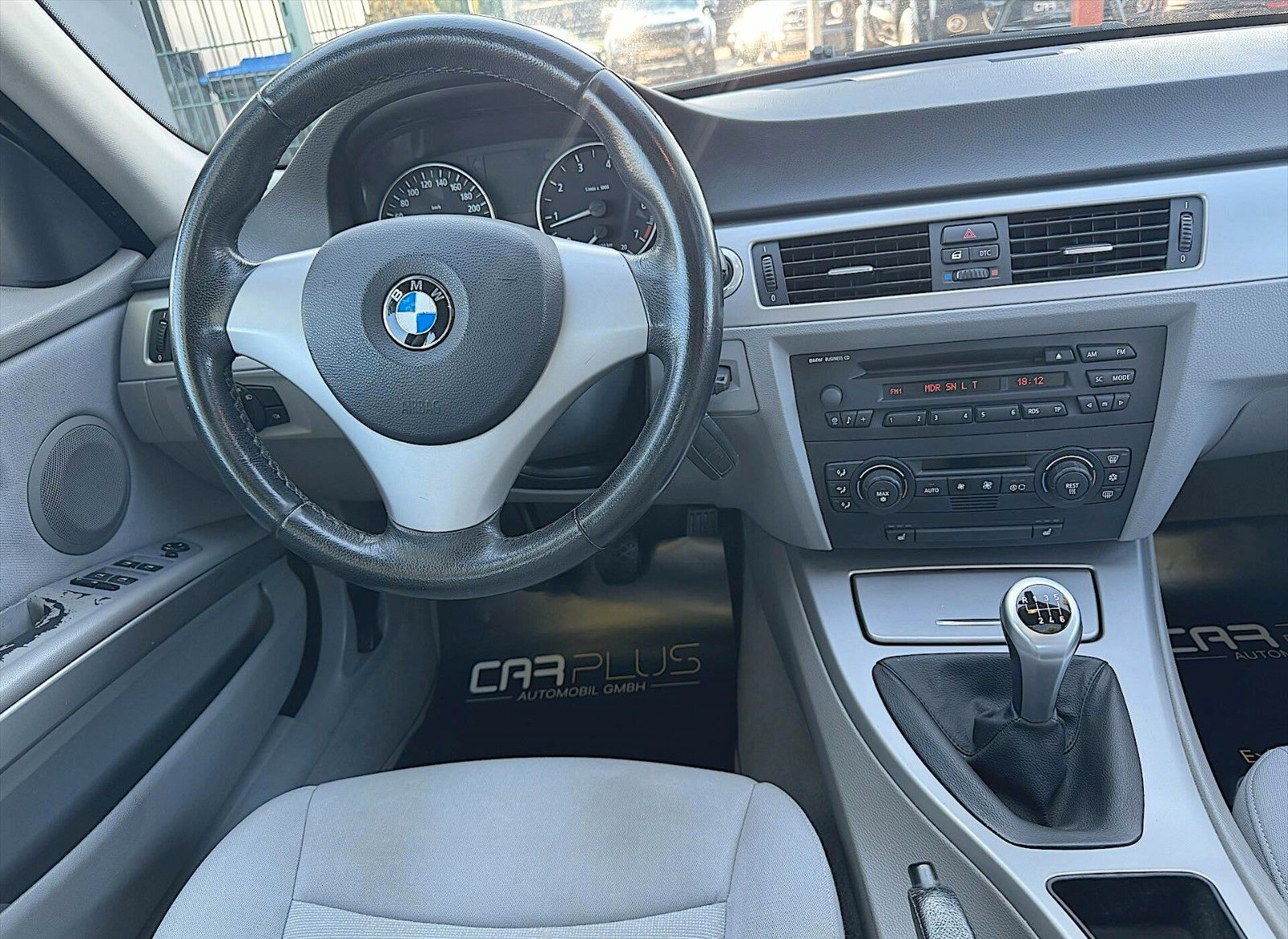 Fahrzeugabbildung BMW 320i Lim. Sport *TÜV NEU*MOTOR Neu*Top Zustand*