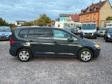 Volkswagen Touran - 6