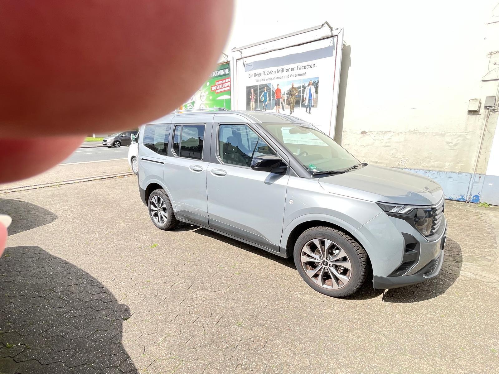 Ford Tourneo Courier Titanium