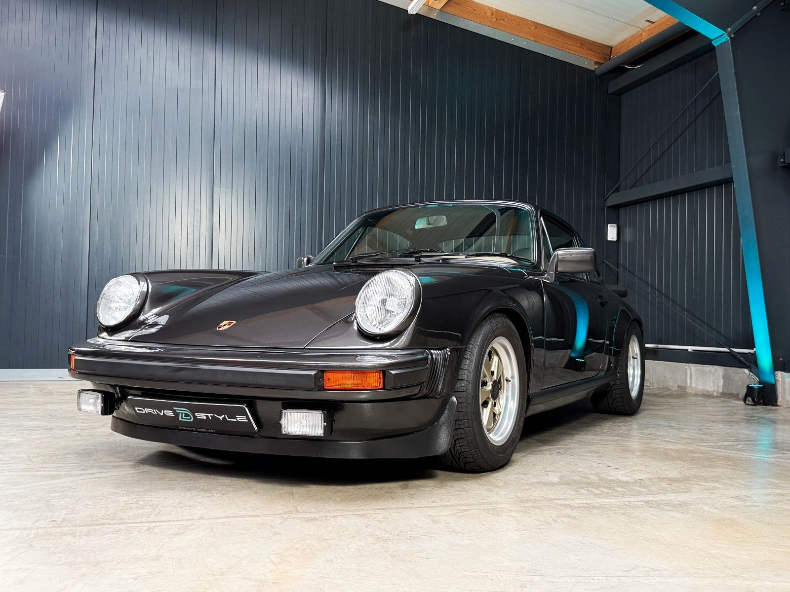 Fahrzeugabbildung Porsche 911 SC "WEISSACH EDITION"